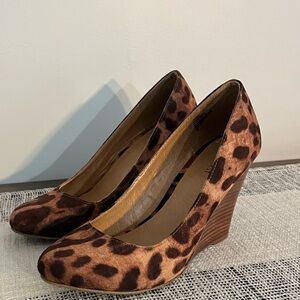 Nine West Catherine Wedge size 9B